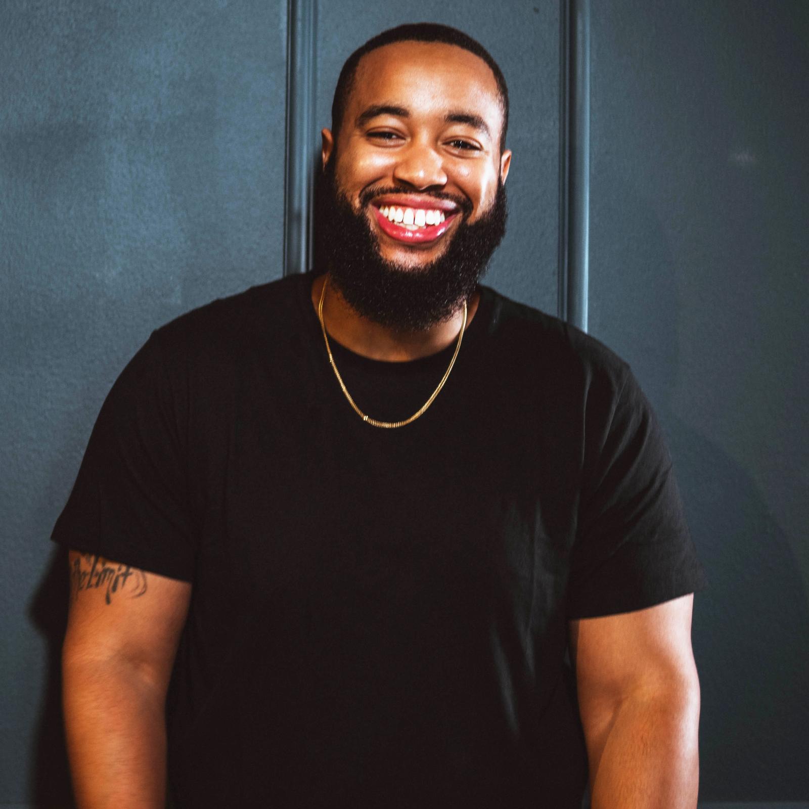 Chris Robinson's headshot.