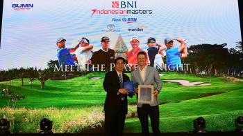Golfer Justin Rose donates to Habitat Indonesia's relief efforts.
