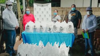 Hábitat El Salvador entrega 206 kits en respuesta al COVID-19 y la tormenta Amanda