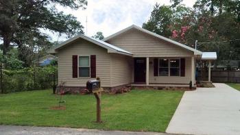 Photo of Chipola Area Habitat house with green front yard