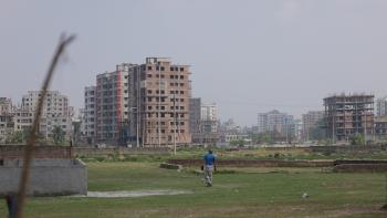 Beguntila informal settlement in Dhaka. 