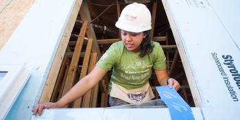 Volunteer Women Build