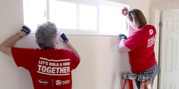 Kum & Go volunteers