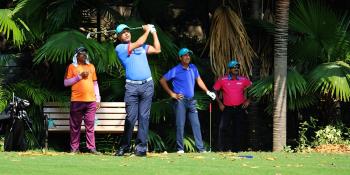 Jeev Milkha Singh (second from left) and others at Habitat India's first-ever charity golf tournament