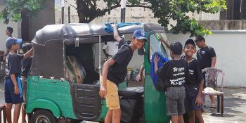 Sri Lankan students raising money for Habitat via car-washing activity