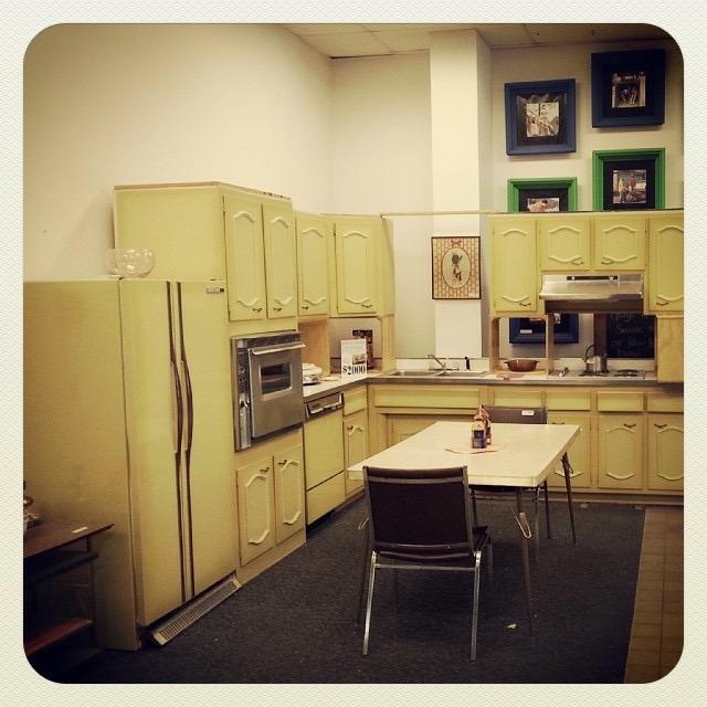 Vintage kitchen donated to Habitat Metro West / Greater Worcester ReStore