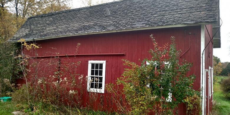 A barn used for deconstruction