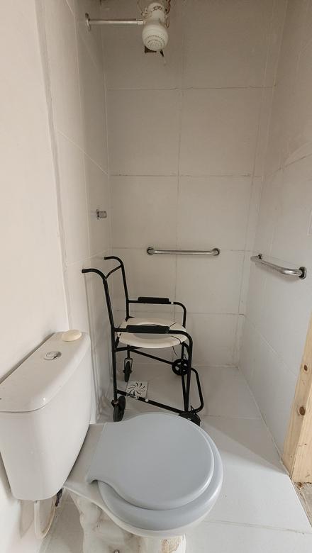 The home’s new bathroom has been adapted to meet Vilmar’s accessibility needs.