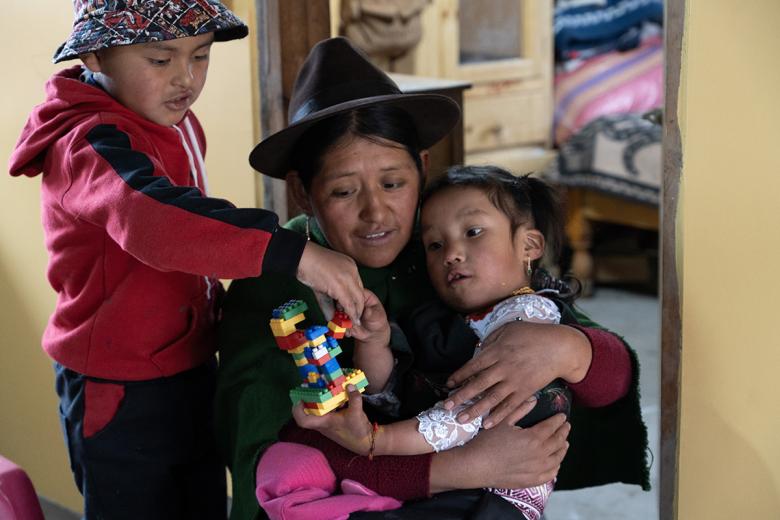 Myriam se dedica al quehacer del hogar y a cuidar de sus hijos.