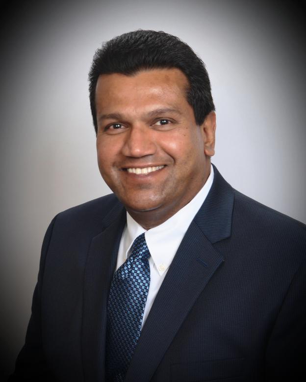 Headshot of Johann Fernando